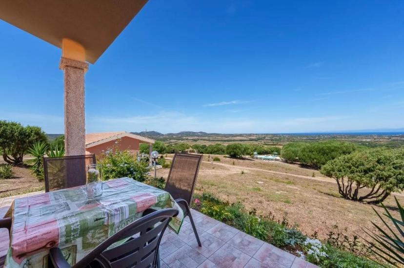 Agriturismo Gli Olivastri Appartamento Raggio Di Sole , Con Piscina E Vista Mare ,Climatizzatore,Wifi Aglientu Luaran gambar